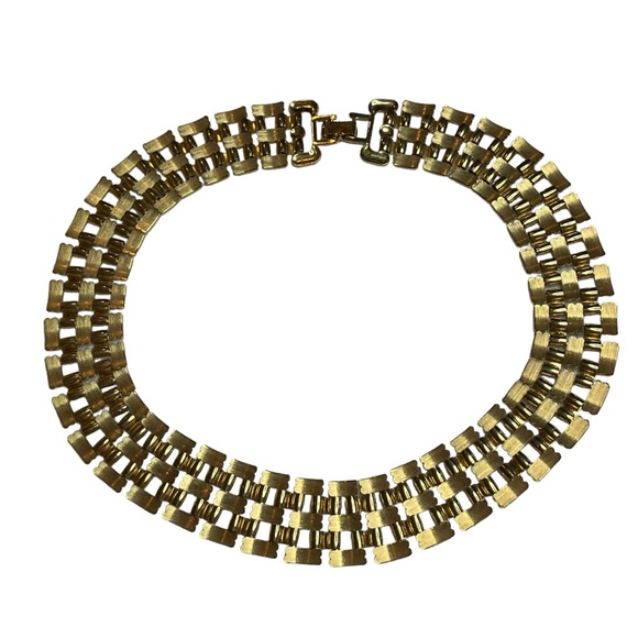 Vintage Panther Link Collar Necklace, Gold-Tone Metal - Picture 2 of 9